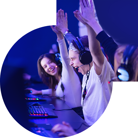 九游会独家双向驱动技术<br>让电竞玩家尽情享受极致高速快感